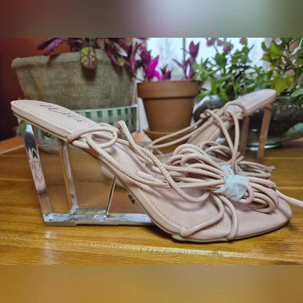Wild Pair Santeago Strappy Wedge Heels - Size 9‎